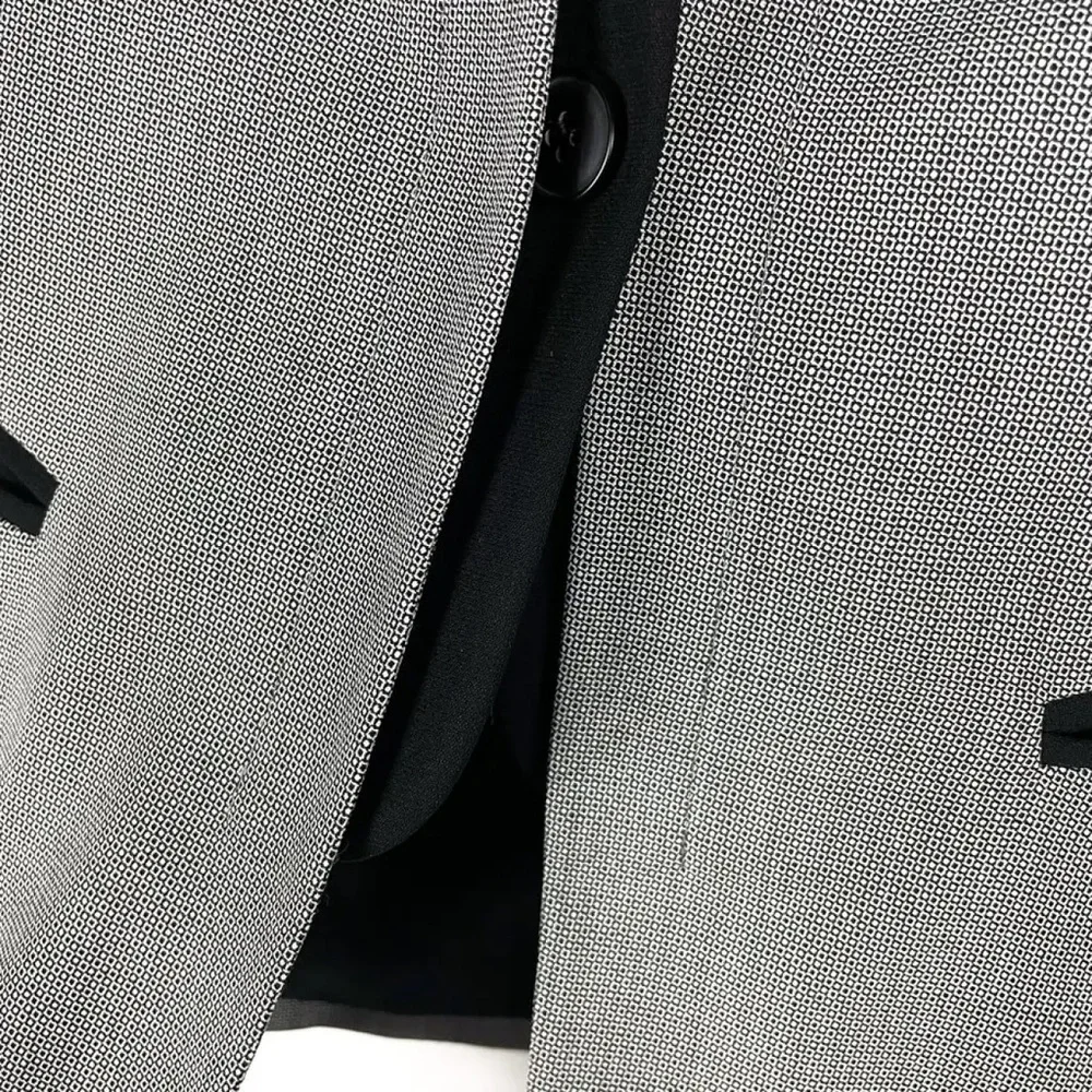 Lafayette 148 New York Modern Tailored Wool Blazer 10 Grey Quiet Luxury Minimal